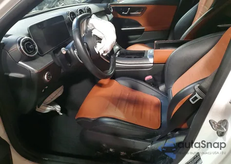 2023 Mercedes-Benz C 300 4Matic z USA, uszkodzony, nr VIN W1KAF4HB6PR138931